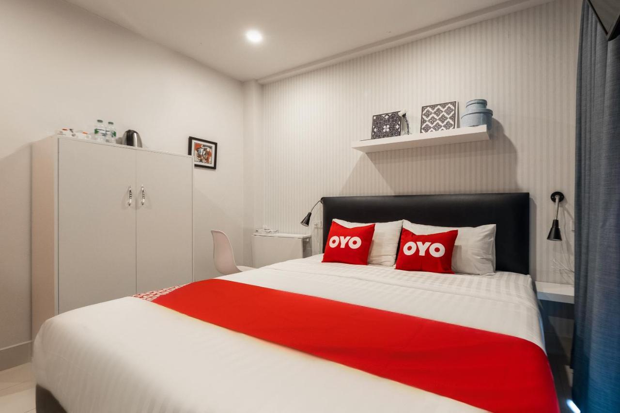 Отель Oyo 960 The Urban Age Deluxe Бангкок Экстерьер фото
